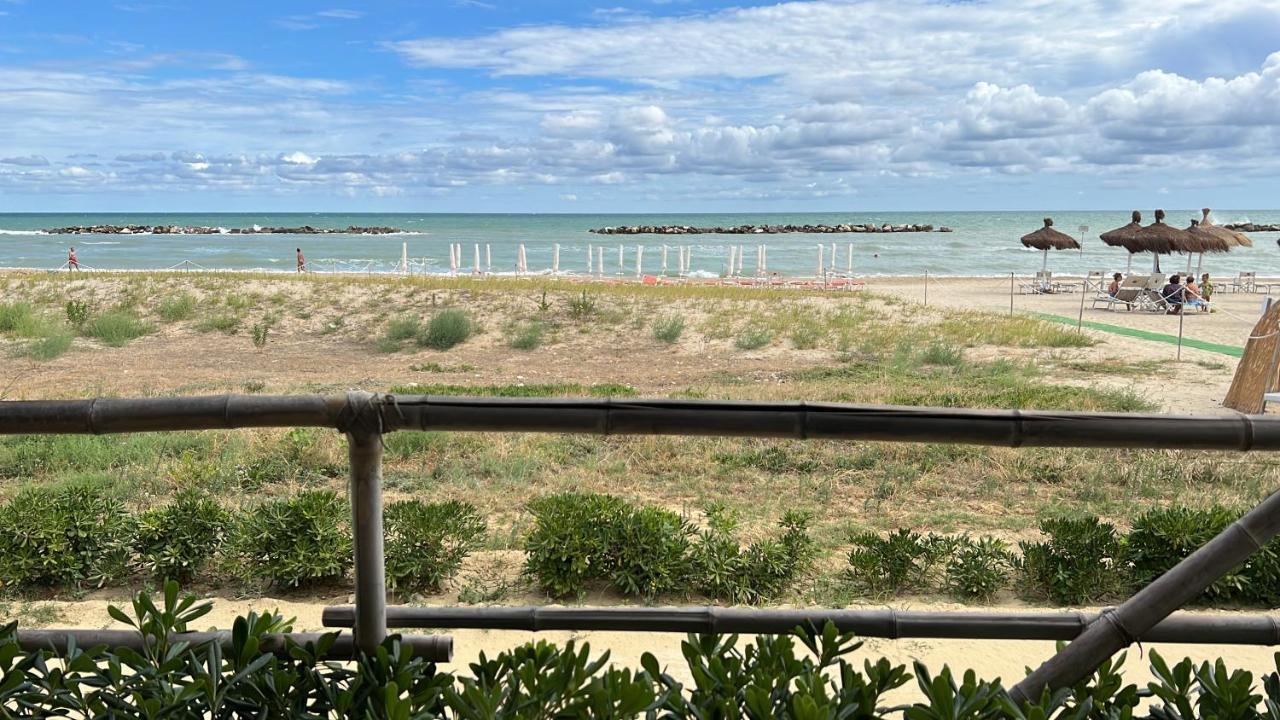 Abruzzodamare Amazing Apartments With Romantic Sea View Francavilla al Mare Kültér fotó