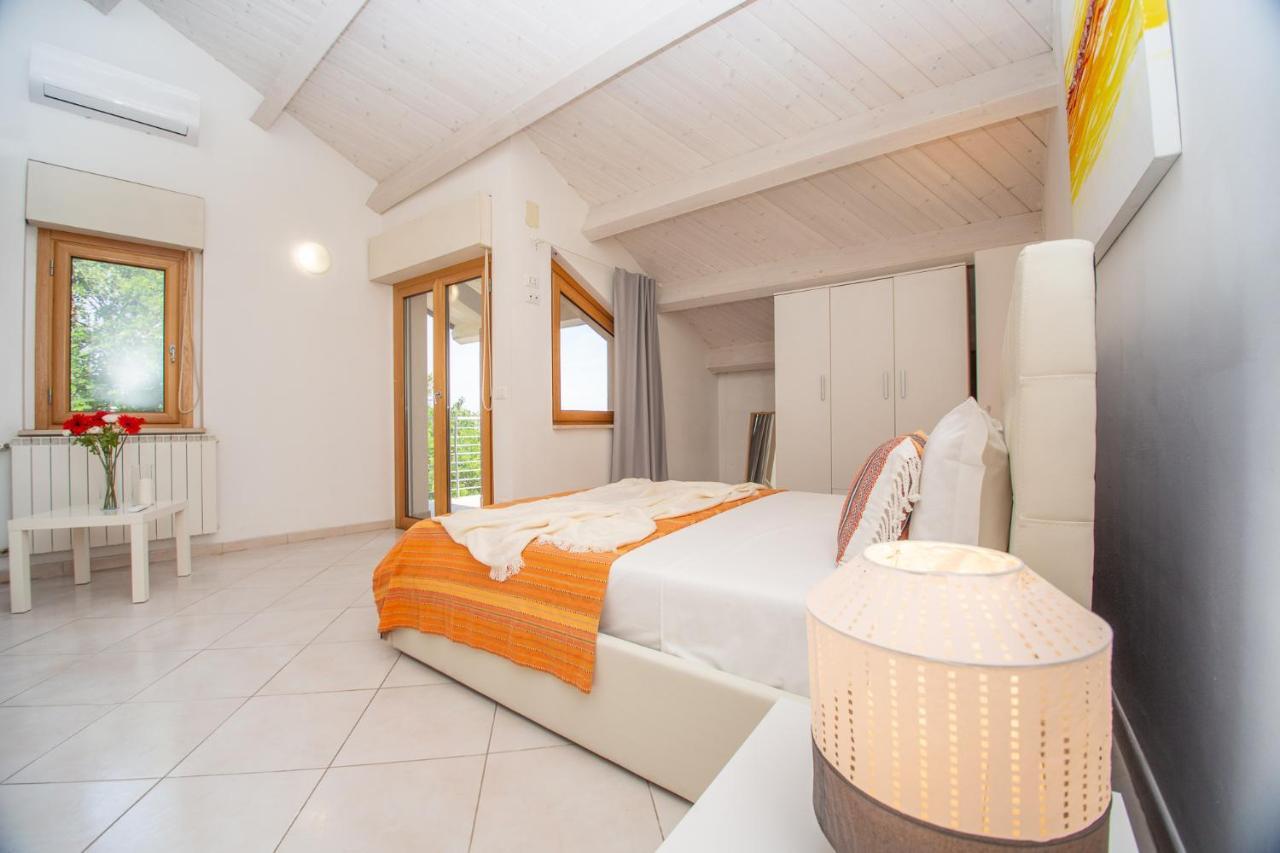 Abruzzodamare Amazing Apartments With Romantic Sea View Francavilla al Mare Kültér fotó